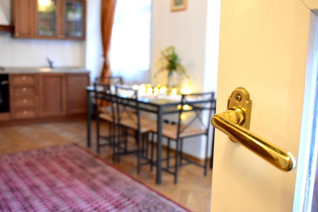 Apartment Lesser Town! Prague Luaran gambar