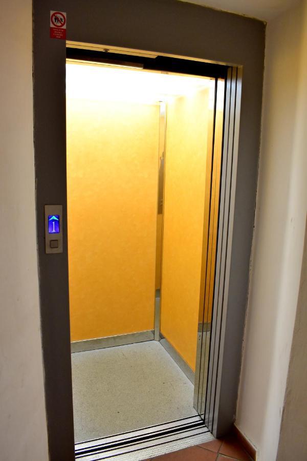 Apartment Lesser Town! Prague Luaran gambar