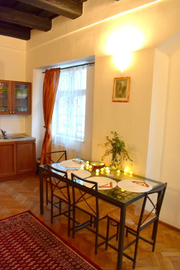 Apartment Lesser Town! Prague Luaran gambar